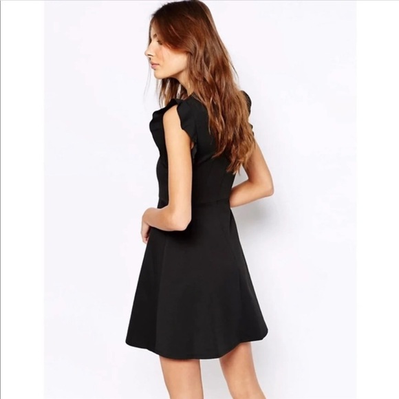 BCBGeneration Black Flutter Sleeve Mini Dress Sz 2 - Picture 2 of 13